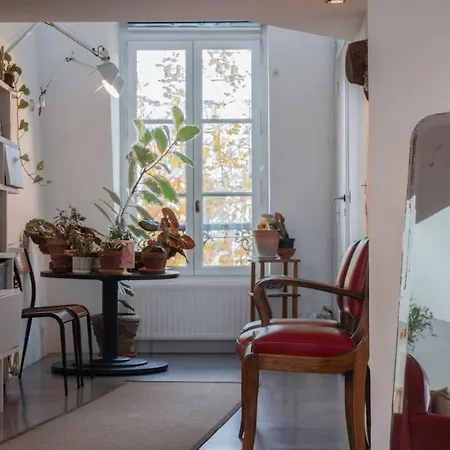 Sacr-coeur View Skylight Haven Διαμέρισμα *